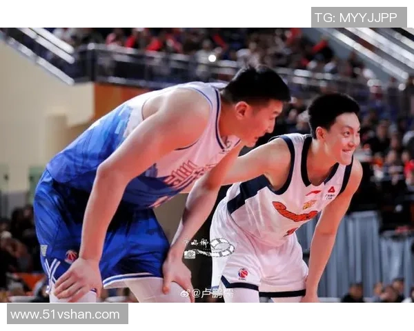 胡明轩的篮球之路：从青涩少年到国家队核心的成长历程与成就